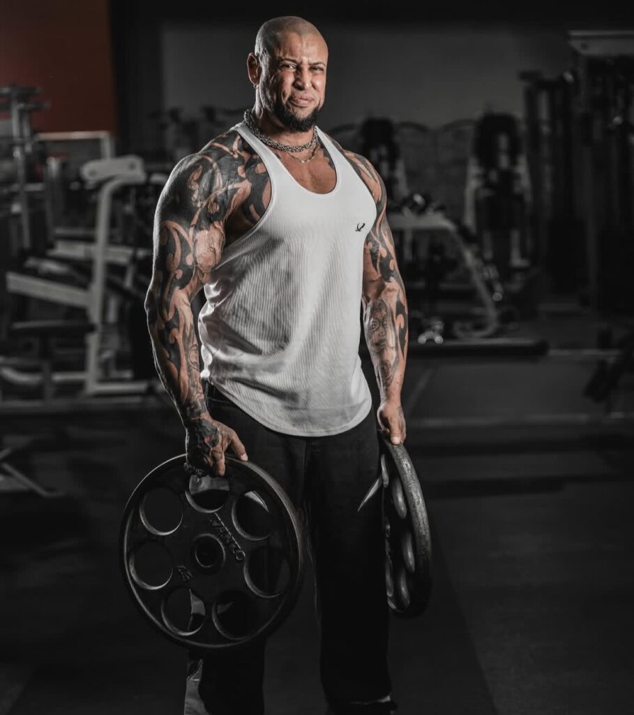 Ali bio pic